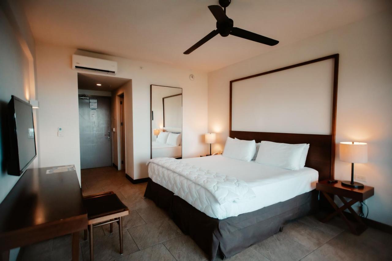 Wyndham Tamarindo Hotel Kültér fotó